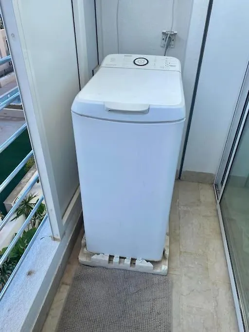 Apartment Logement Entier: Appartement. Jardins De Carthage Tunis