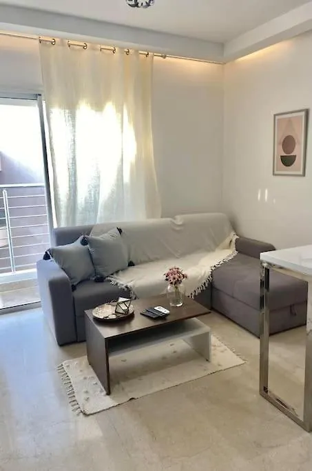 Logement Entier: Appartement. Jardins De Carthage Tunis