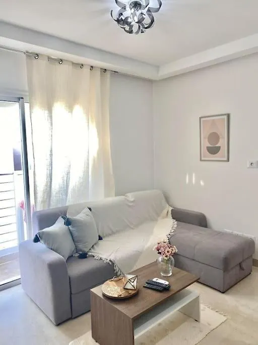 Logement Entier: Appartement. Jardins De Carthage Tunis